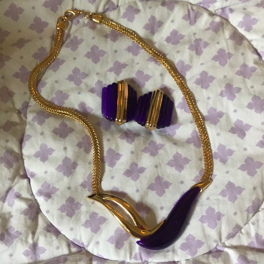 Parklane Necklace And Earrings 28$